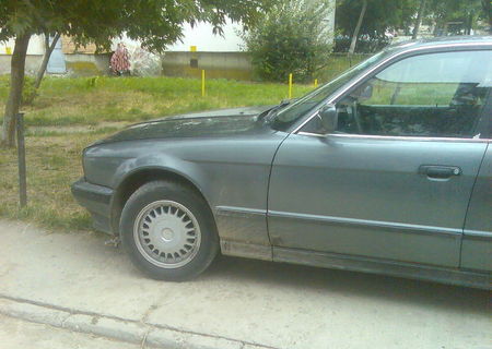 BMW 524 ANUL 1989