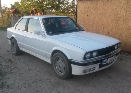 BMW E30 320i BMW E30 320i