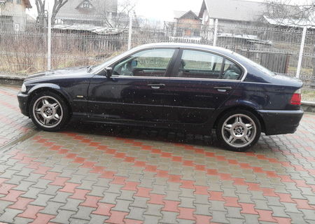 BMW SEDAN 2000