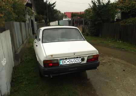 DACIA berlina