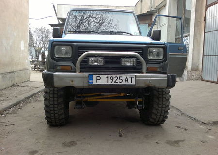 daihatsu rocky offroad