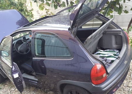 De vanzare OPEL CORSA1,4----16VTIP SPORT De vanzare OPEL CORSA1,4----16VTIP SPORT