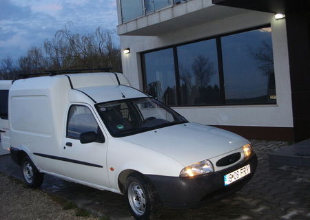 Ford-courier van= Timbru platit !