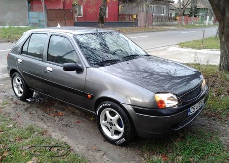 ford fiesta de vanzare