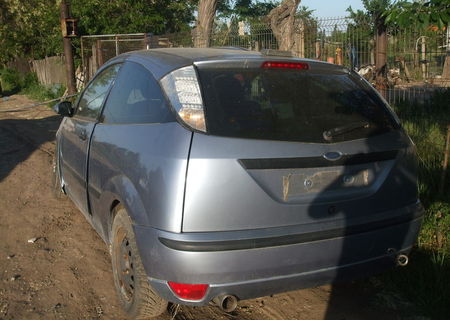 ford focus avariat