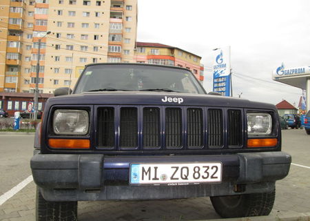 Jeep Cherokee Sport 2.5