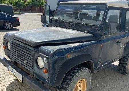 LAND ROVER DEFENDER