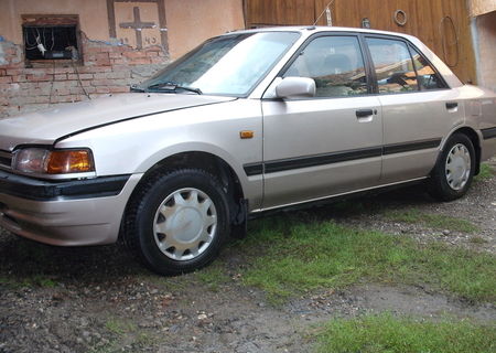 mazda 323 berlina