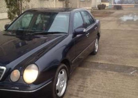 Mercedes Benz E220, 2001