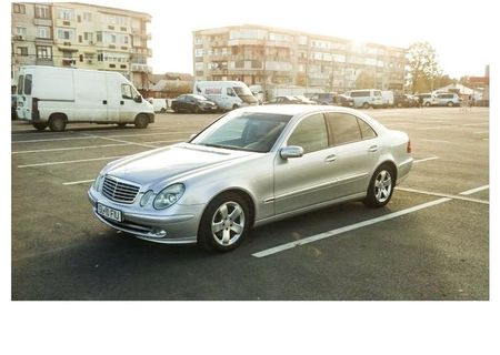 Mercedes E200