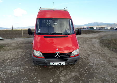 Mercedes Sprinter 411