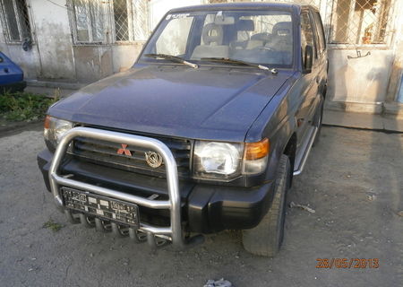 Mitsubishi Pajero 2.5tdi cu blocant