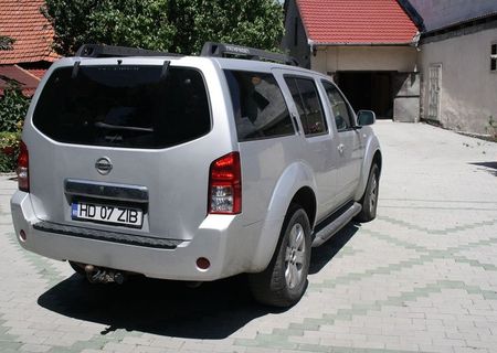 Nissan Pathfinder 