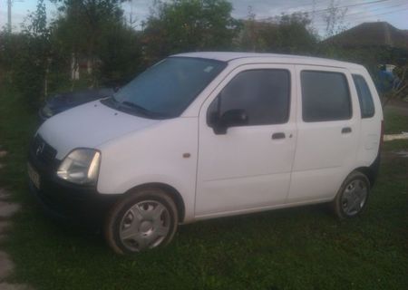 Opel Agila,fabricata in anul 2003