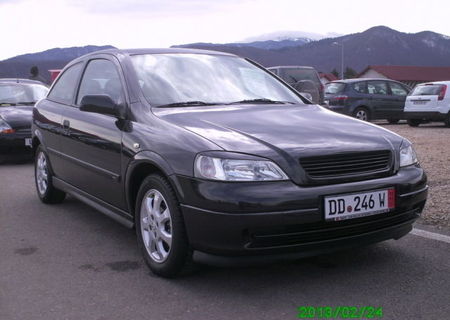 Opel Astra HATCHBACK SPORT 1,6 BENZINA 85 CP EURO 4 în BRASOV