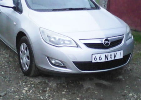 Opel Astra J