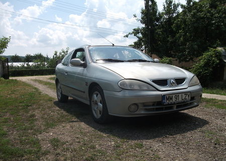 Renault Coupe 2001