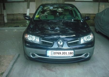 RENAULT MEGANE SEDANE 2.2 RENAULT MEGANE SEDANE 2.2