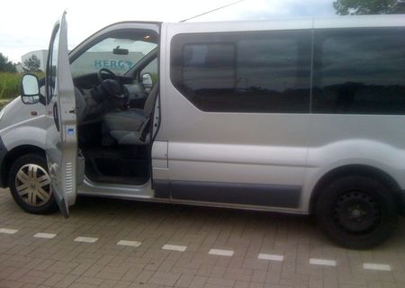 renault trafic 8+1