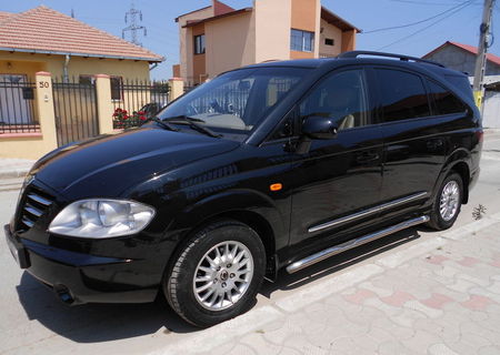 Ssanyong Rodius 11.000€