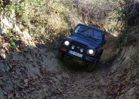 Suzuki Samurai Off-Road