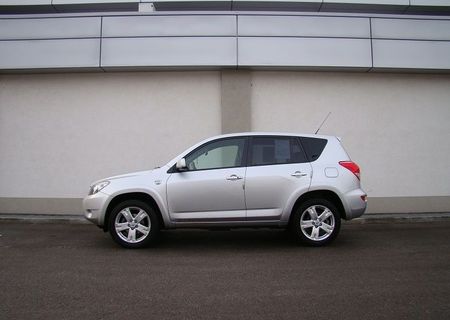 Totota RAV 4 