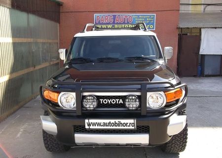 TOYOTA  FJ CRUISER