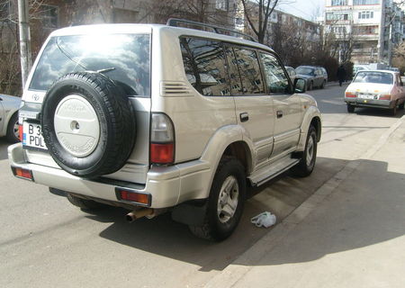 TOYOTA LAND CRUISER V6