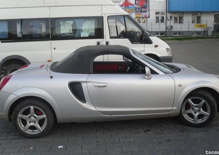 TOYOTA MR2 