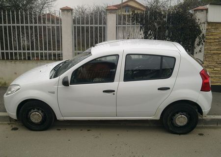 Vând autoturism Dacia Sandero