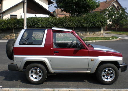 vând DAIHATSU FEROZA