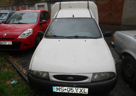 Vand Ford Fiesta Courier pt dezmembrare