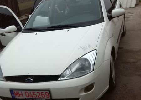 vand ford focus an 2000