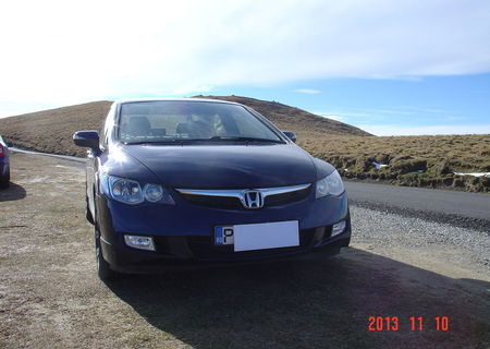 vand honda civic limuzina,2008,stare ireprosabila