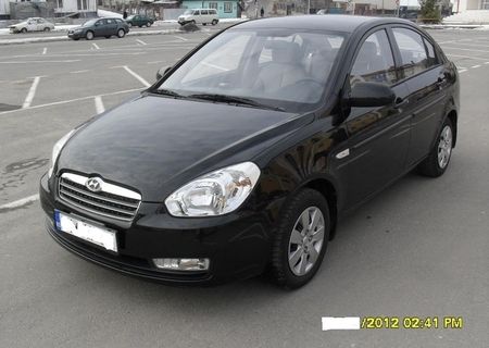 vand hyundai accent