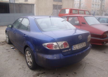 Vand Mazda 5 an 2005 pret 3200 URGENT