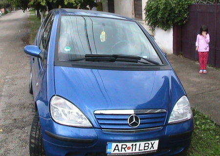 Vand Mercedes Benz A140, pret negociabil 2200 Euro. Culoare Albastra