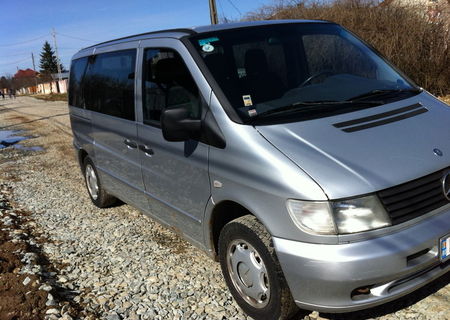 Vand Mercedes Vito 112 CDI 9 locuri an 2002