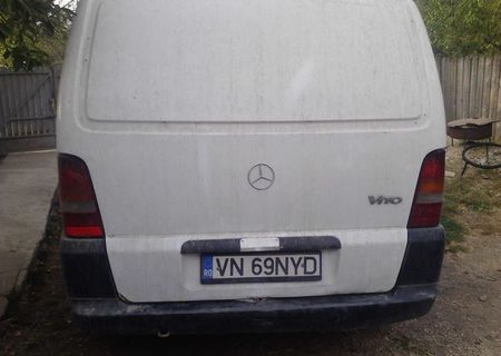 Vand Mercedez-Benz Vito  an 2001 pret 2800 euro