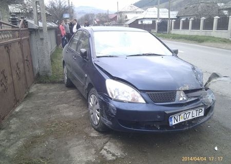 vand mitsubishi  lancer clasic 2007 avariat