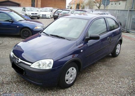 Vand Opel Corsa 2004 . pret 1400 euro