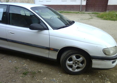 Vand Opel Omega 2.0 benzina 16valve