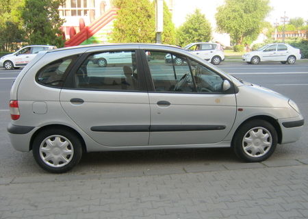 vand renault scenic inmatriculat in 2007