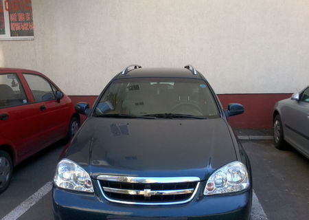 Vand sau schimb chevrolet lacetti break