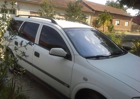 vand sau schimb opel astra caravan