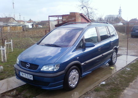 Vand sau schimb Opel Zafira 2002