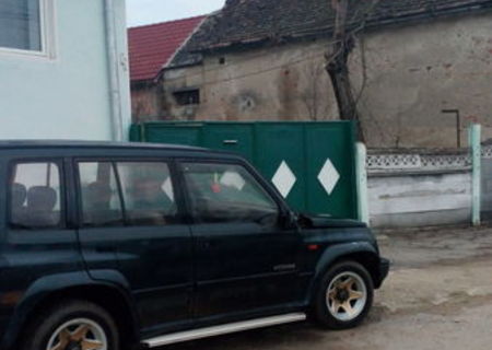 vand suzuky vitara înmatriculat în 2013. taxă nerecuperata