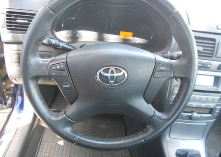 vand Toyota Avensis 