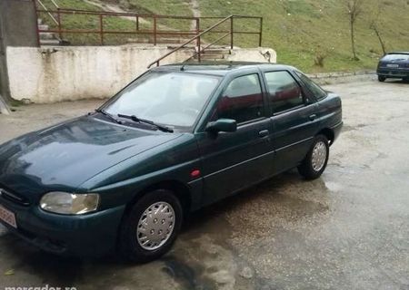 vand urgent Ford Escort 1.8 td