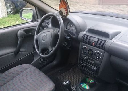 vând urgent Opel corsa 